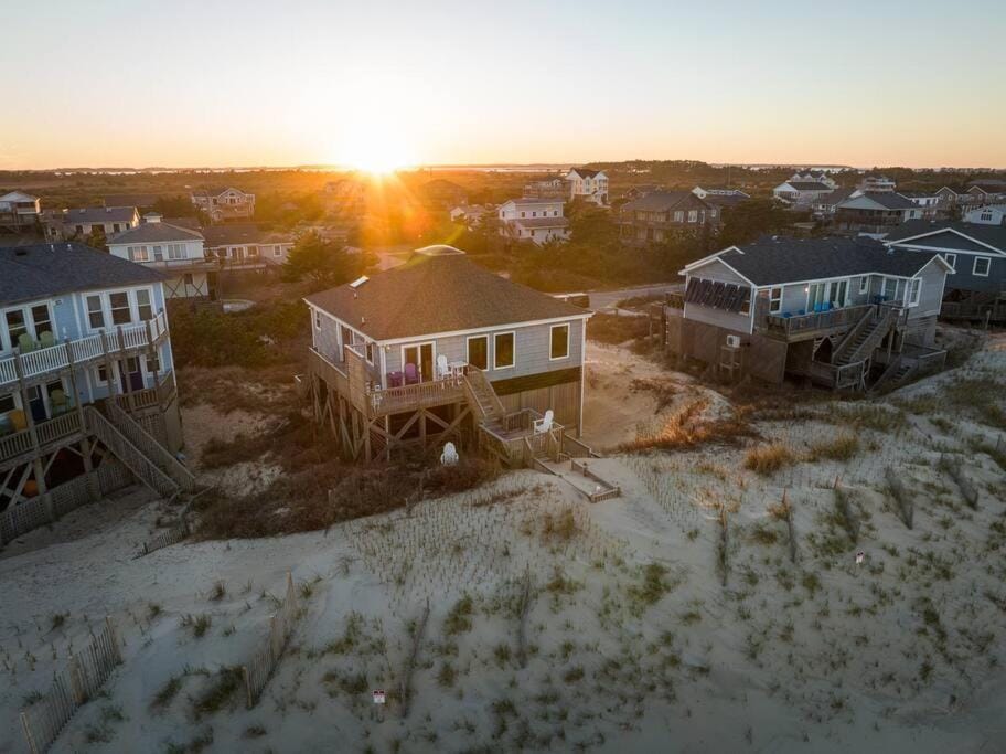 Oceanfront with Panoramic Views Newly Renovated House in Nags Head