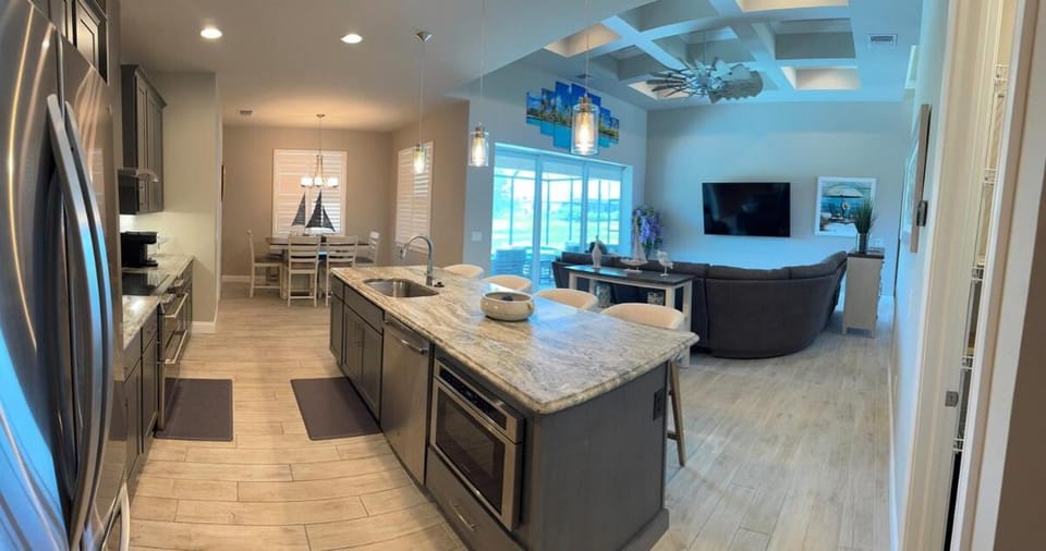 The Pelican house with heated pool spa 4BR 2 bath House in Rotonda West