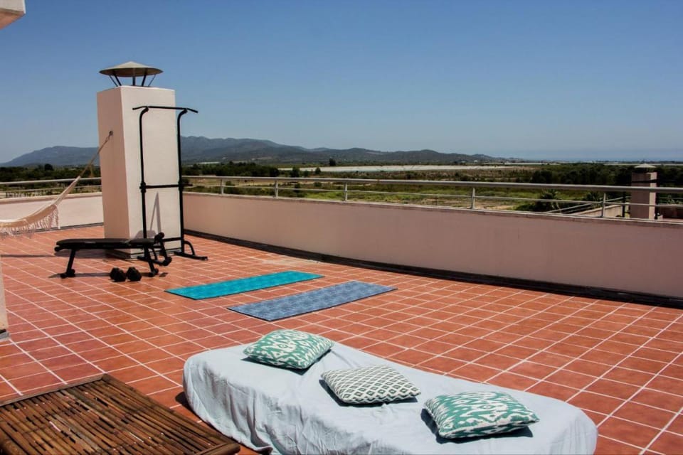 Patio, Mountain view, sunbed