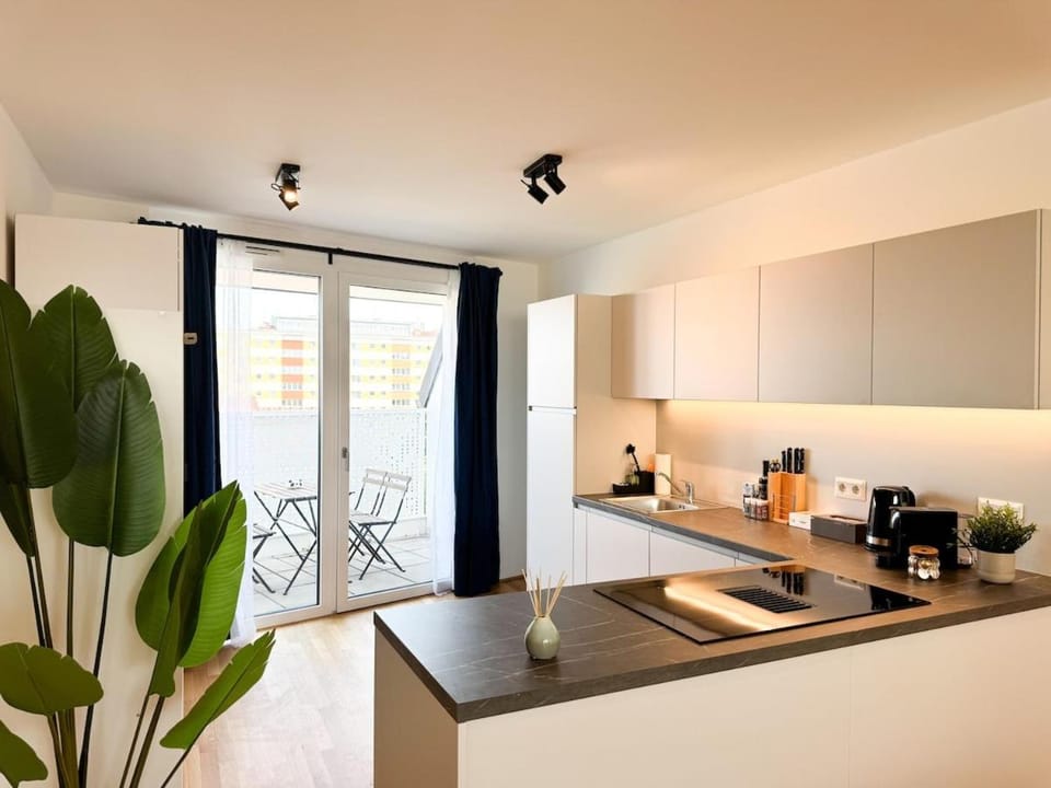 Modern & Spacious 2BR Apartment with Balcony Apartment in Vienna