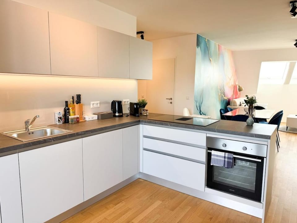 Modern & Spacious 2BR Apartment with Balcony Apartment in Vienna