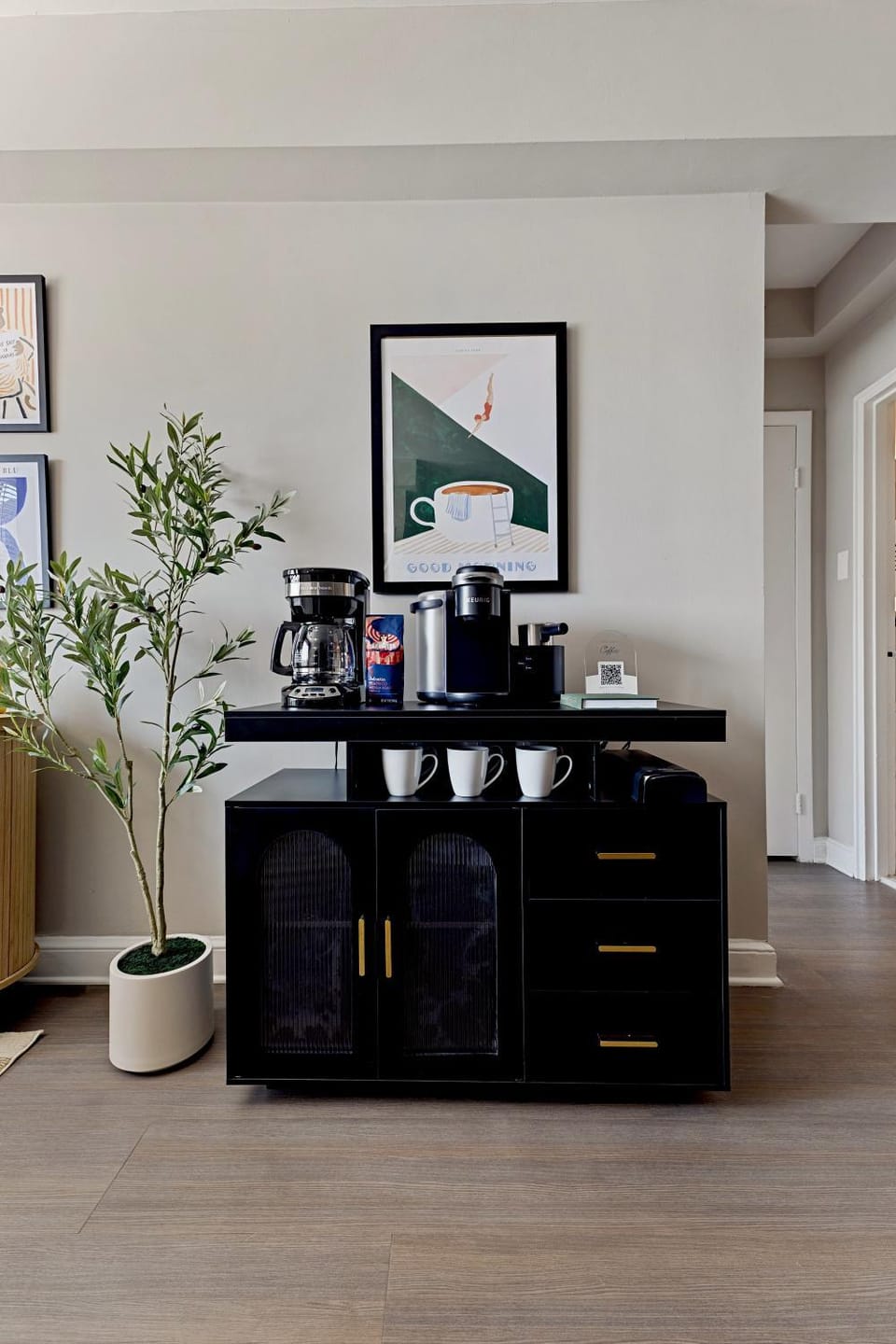 Coffee/tea facilities, Living room