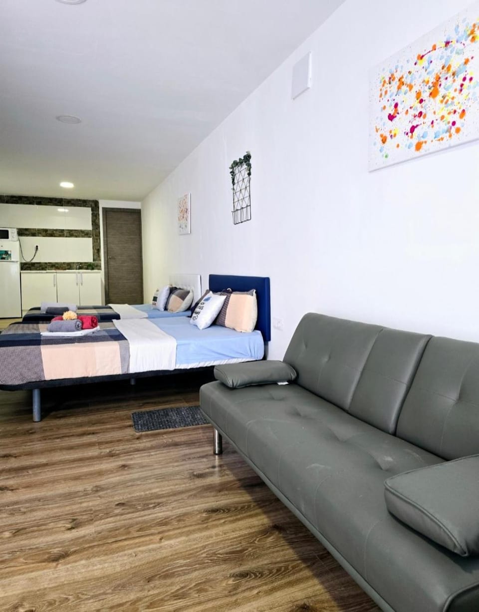 Apartamentos Lindux Airport Apartment in Valencian Community