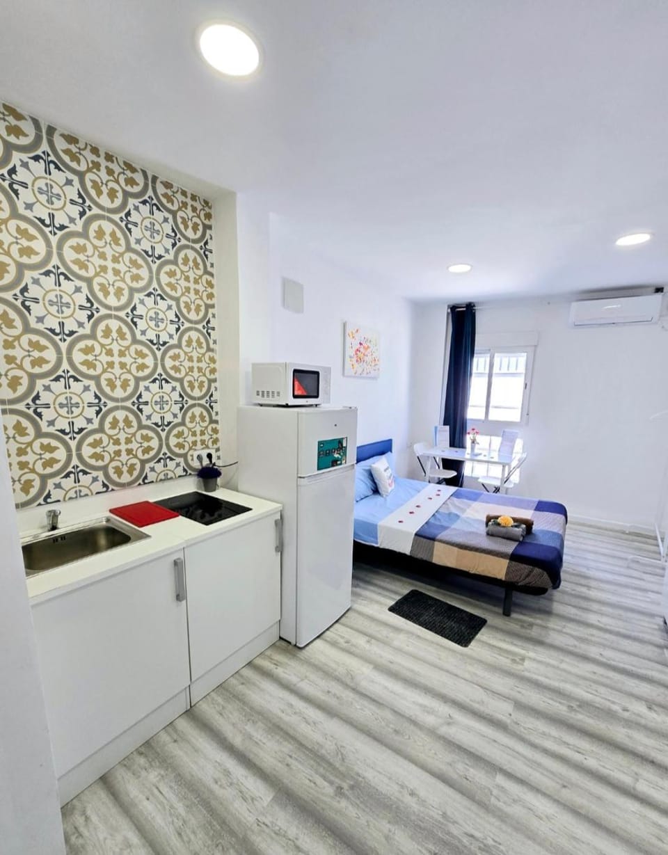 Apartamentos Lindux Airport Apartment in Valencian Community
