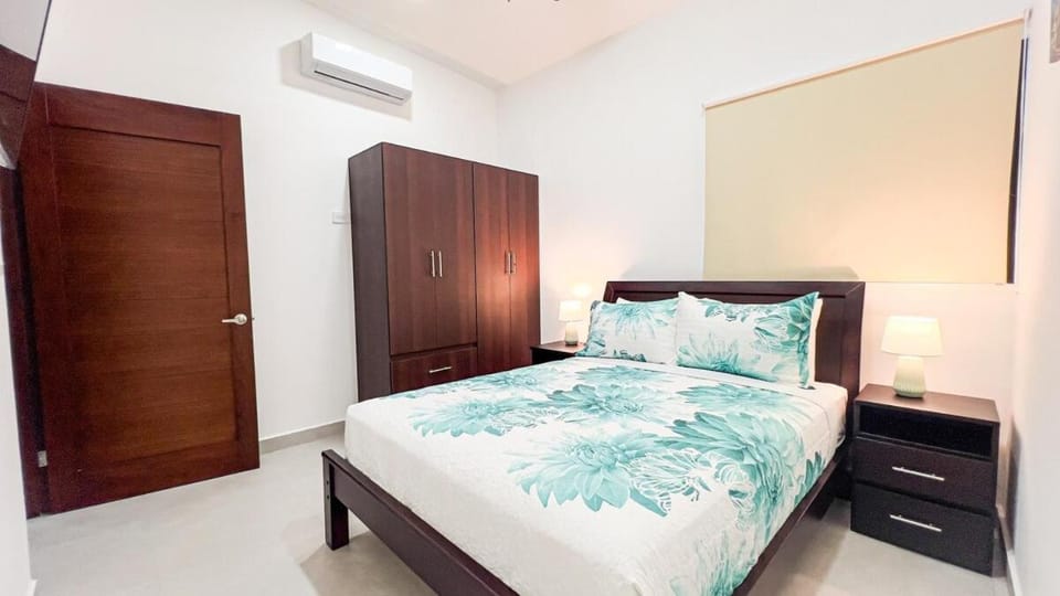 Bed, Bedroom, air conditioner