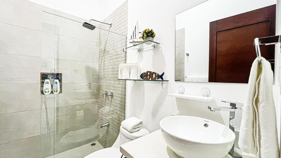 Shower, Bathroom, towels