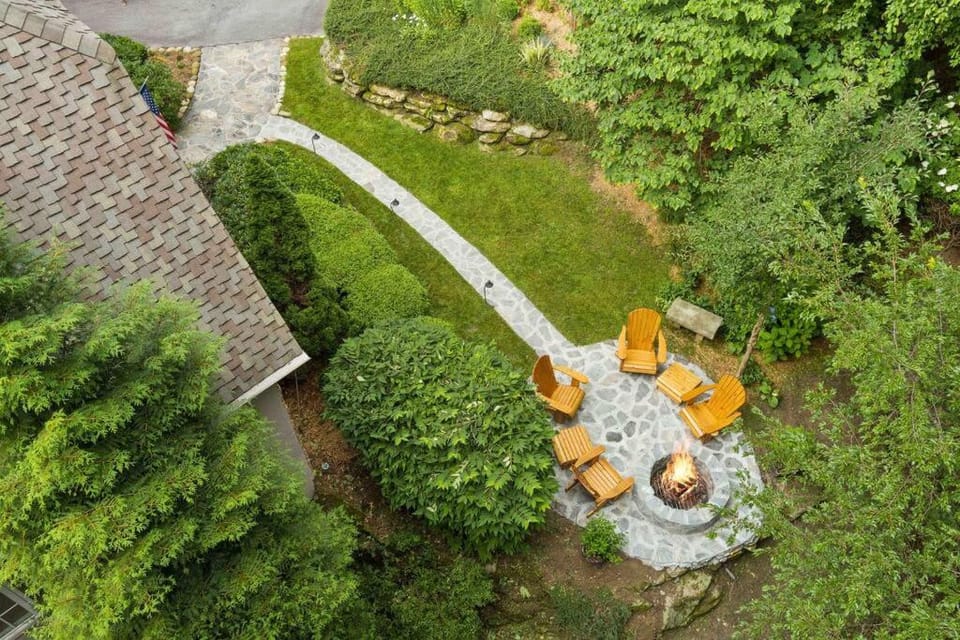 Cashiers Lux Mountain Home - Large Fire Pit House in Lake Glenville