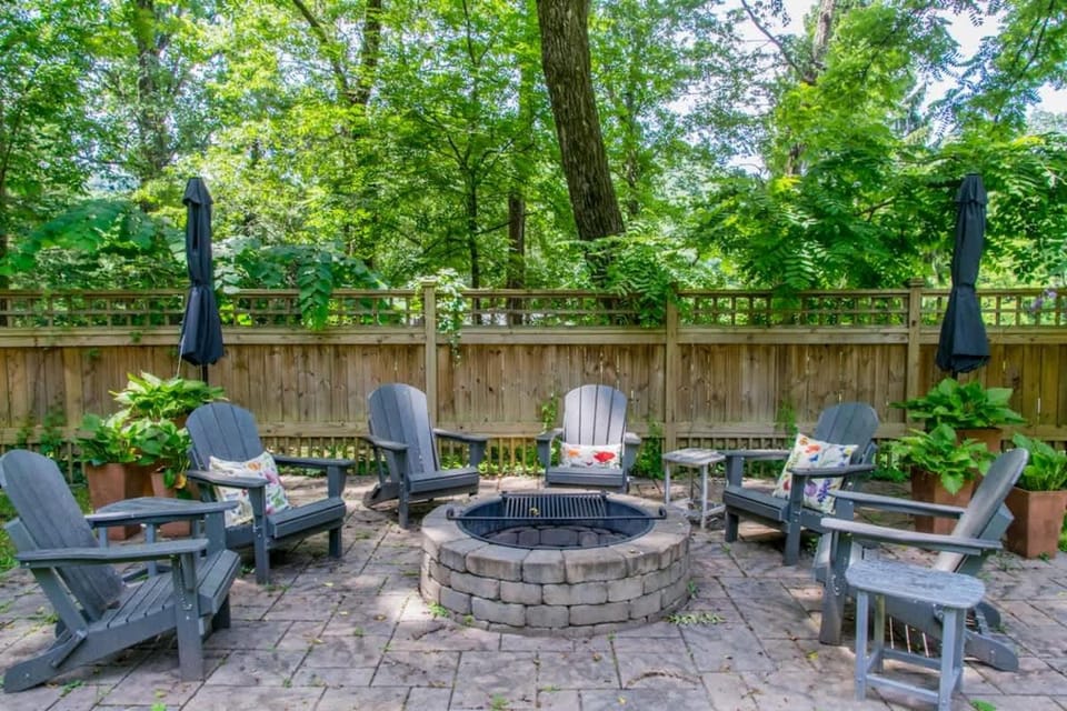 Activities, BBQ facilities, Seating area