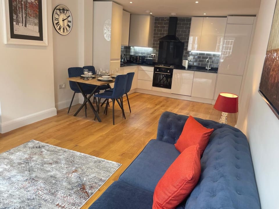 Kitchen or kitchenette, Living room, Dining area, oven, stove