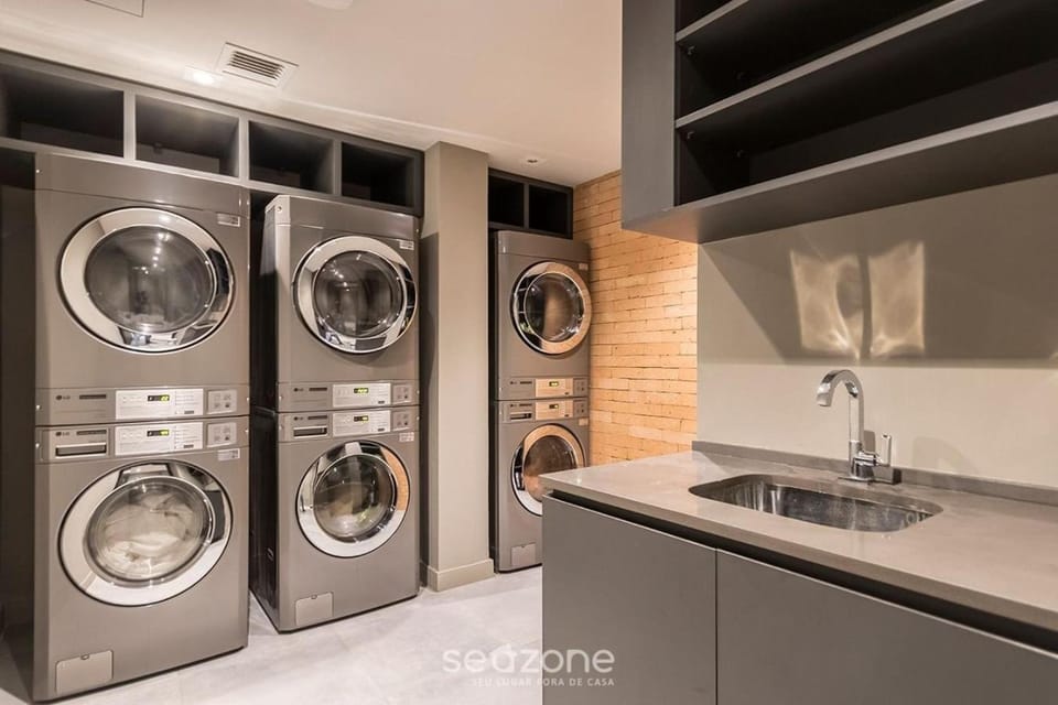 Studio in Building with Swimming Pool in Porto Alegre - JRE Apartment in Porto Alegre