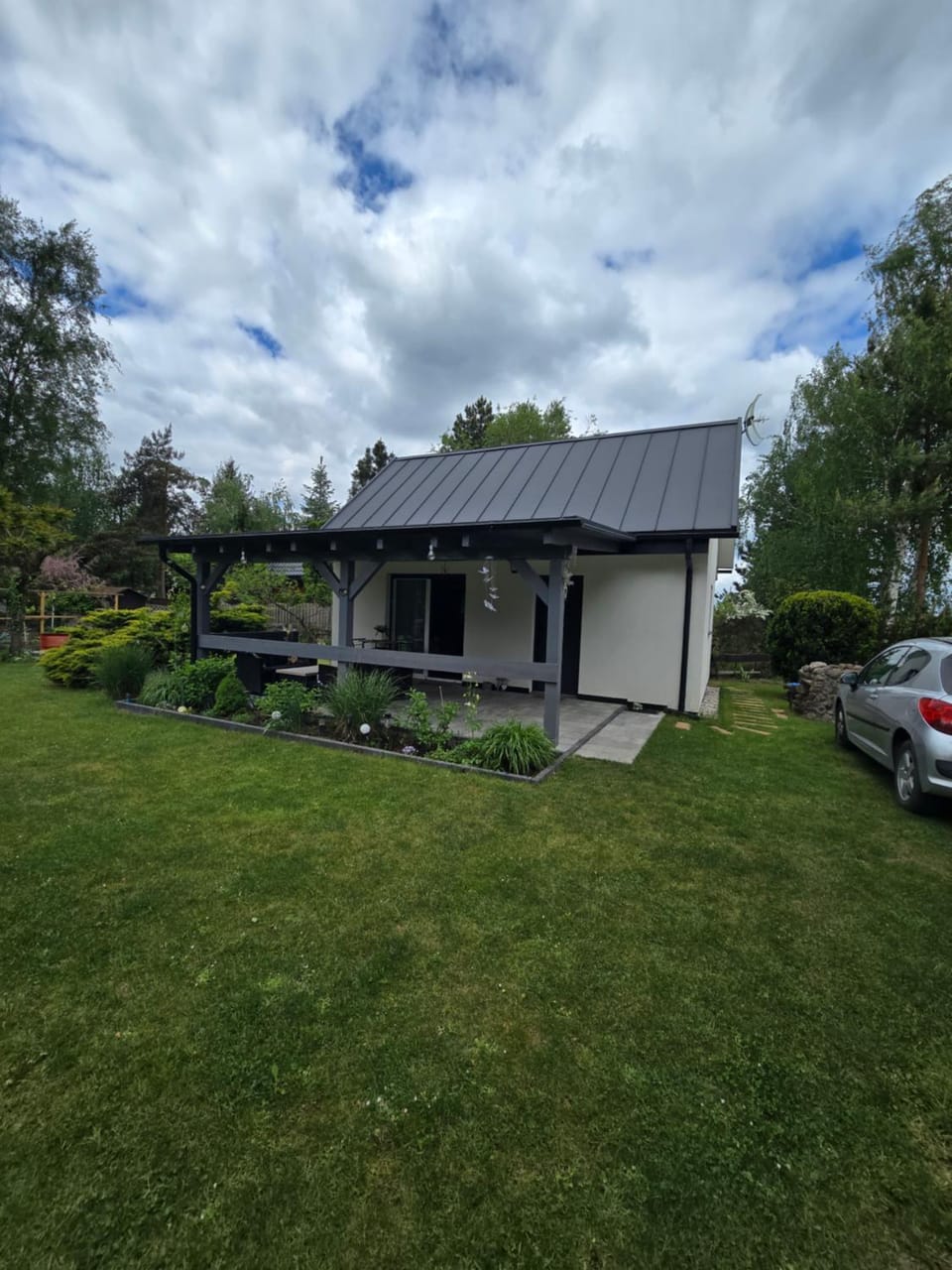 Natural landscape, Garden view, Parking