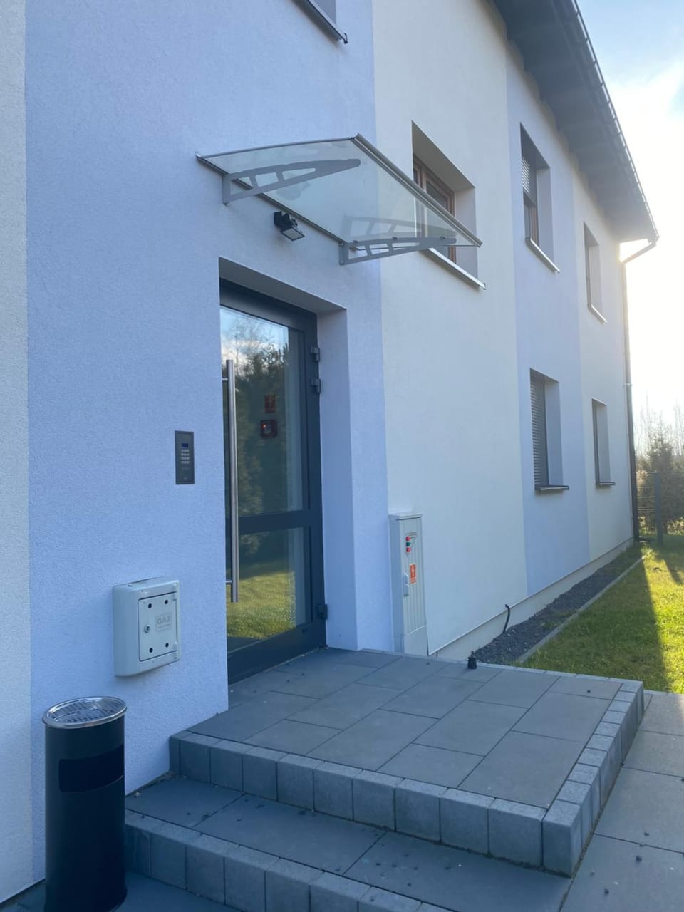 Facade/entrance