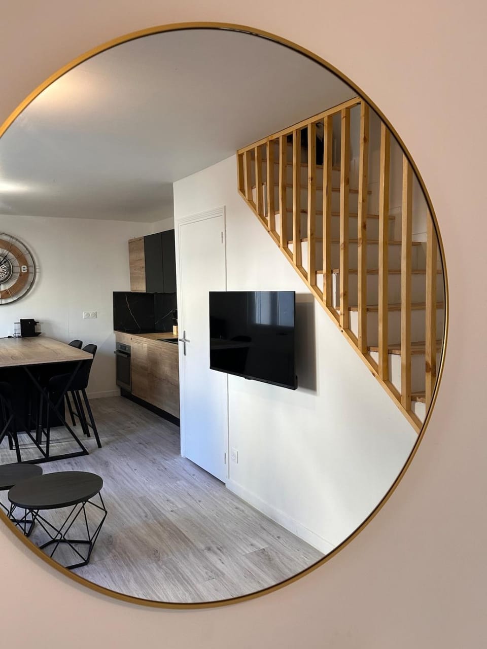Kitchen or kitchenette, Living room