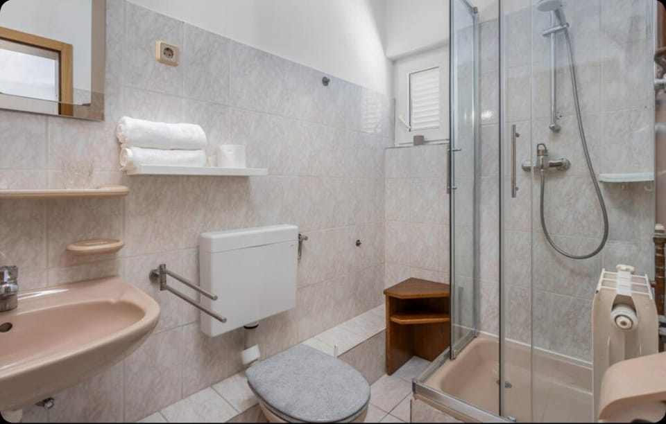 Villa Ana Selce Bed and Breakfast in Primorje-Gorski Kotar County