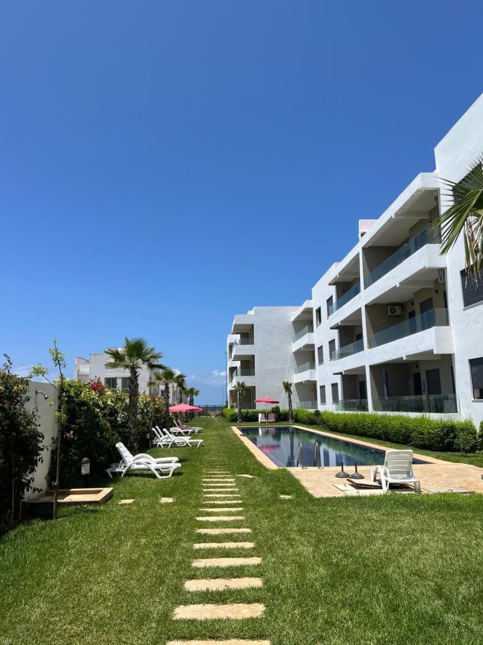 Relaxing Stay 3 Pools & Beach Apartment in Casablanca-Settat