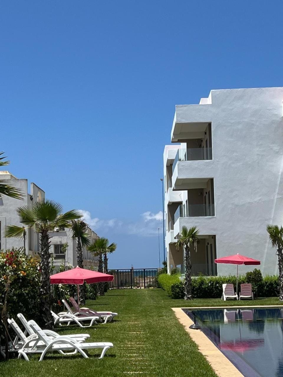 Relaxing Stay 3 Pools & Beach Apartment in Casablanca-Settat