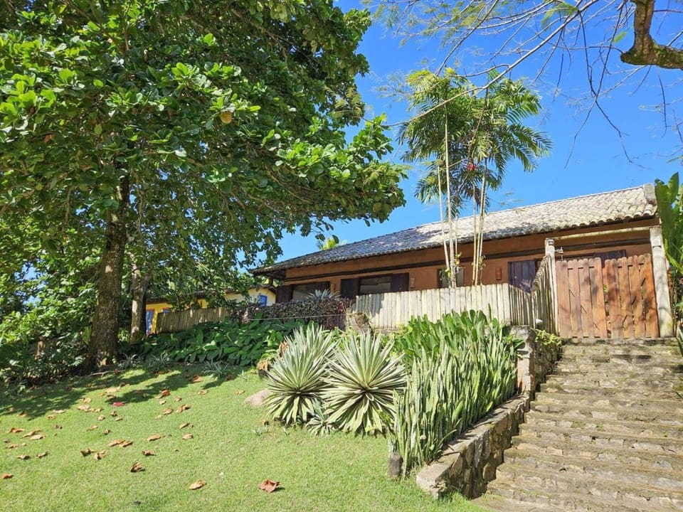 Property building, Patio, Garden