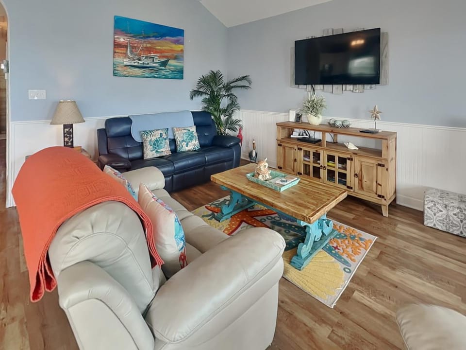 Turtle Nest House in Jamaica Beach