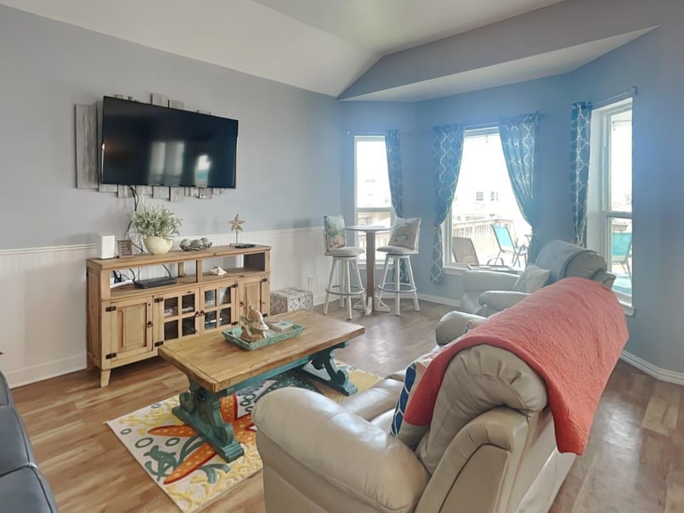 Turtle Nest House in Jamaica Beach