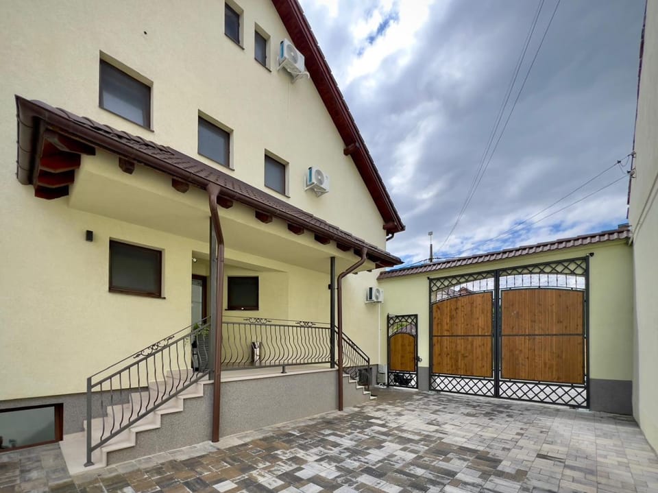 Property building, Day