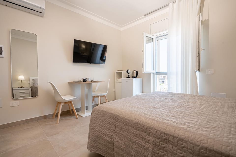 TV and multimedia, Bedroom, air conditioner