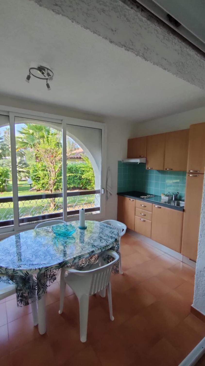 Kitchen or kitchenette, kitchen