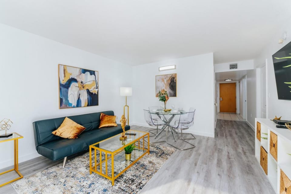 Fantastic APT Brickell House in Brickell