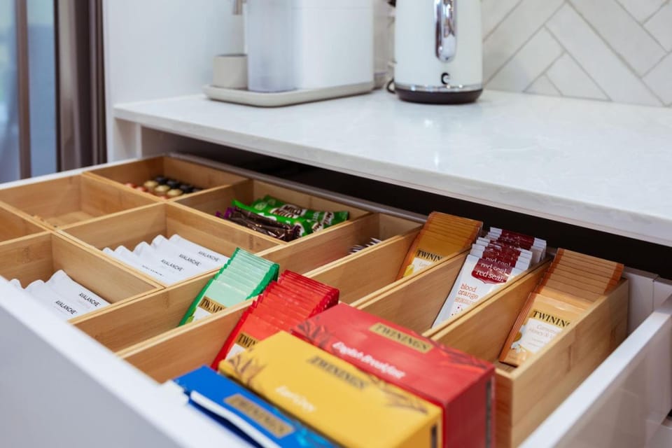 Coffee/tea facilities, Kitchen or kitchenette