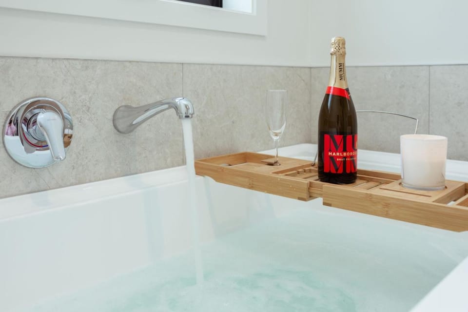 Bathroom, Bath
