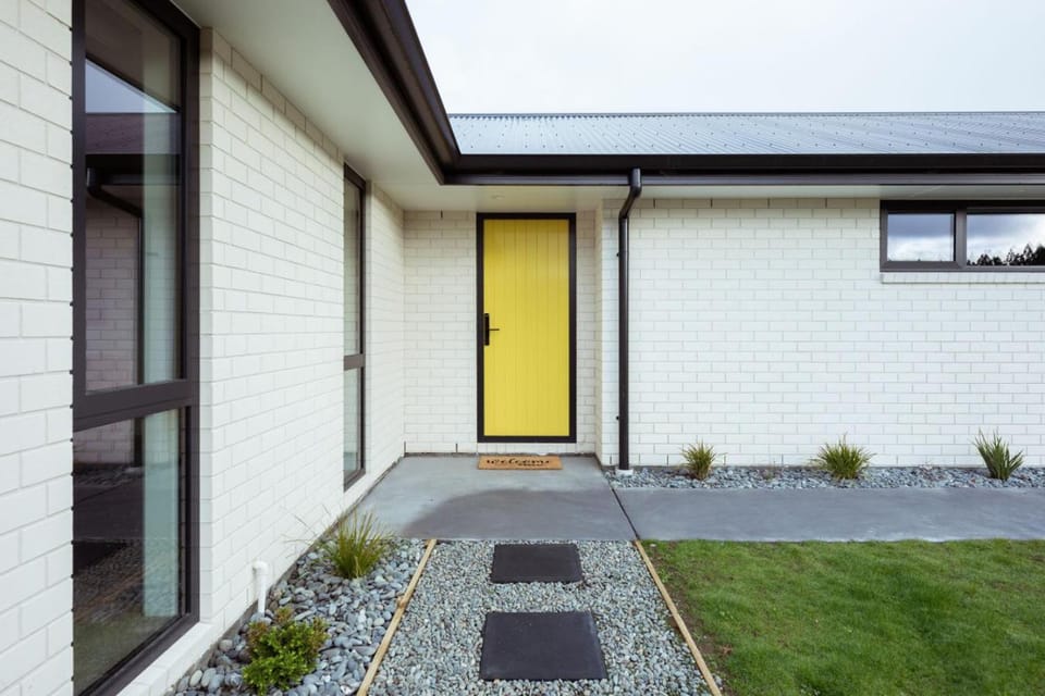 Property building, Facade/entrance