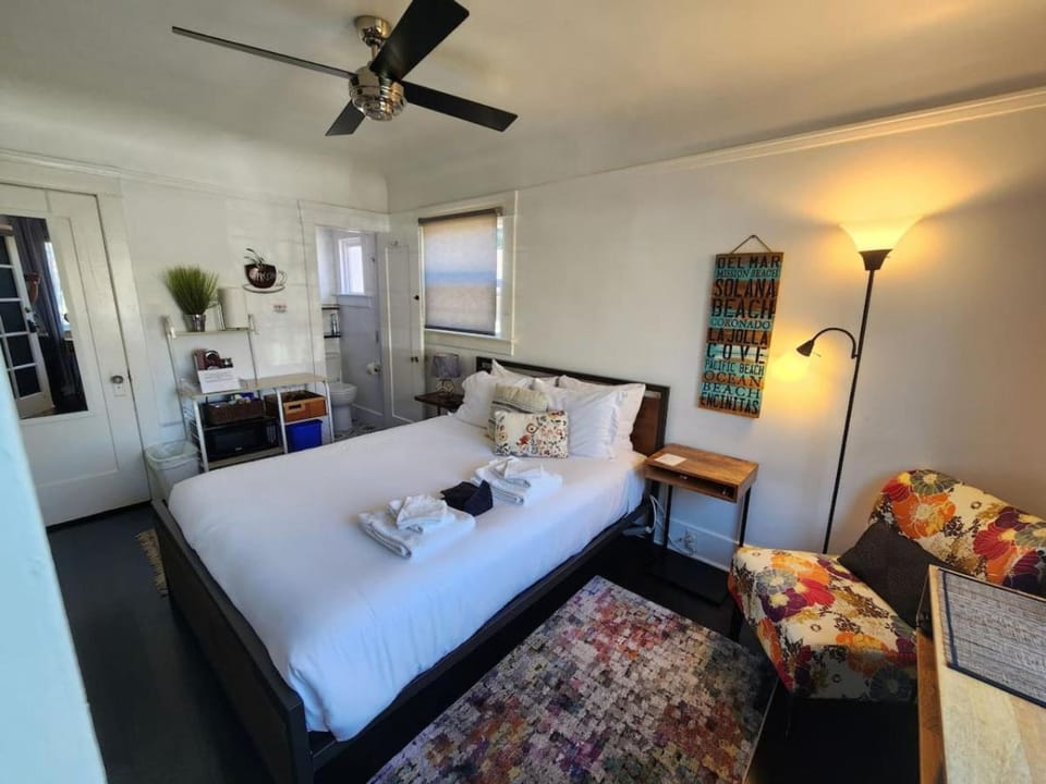 Studio w Private Entrance Convenient and Cozy Apartment in San Diego