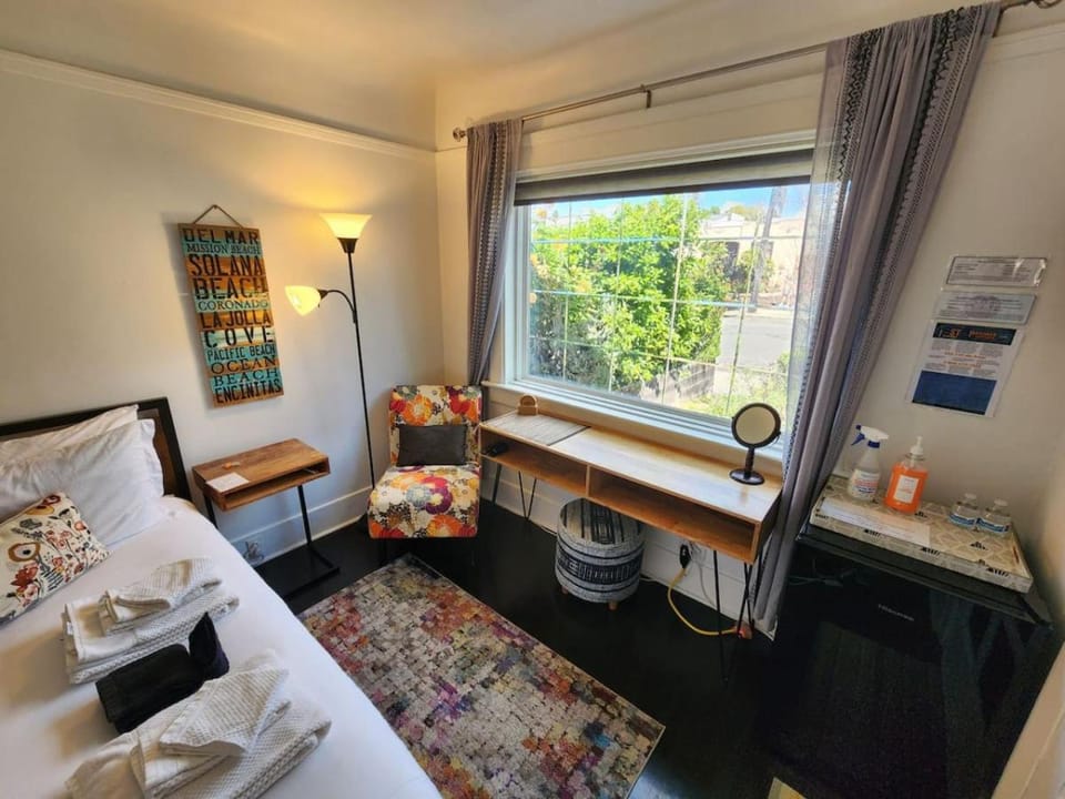 Studio w Private Entrance Convenient and Cozy Apartment in San Diego