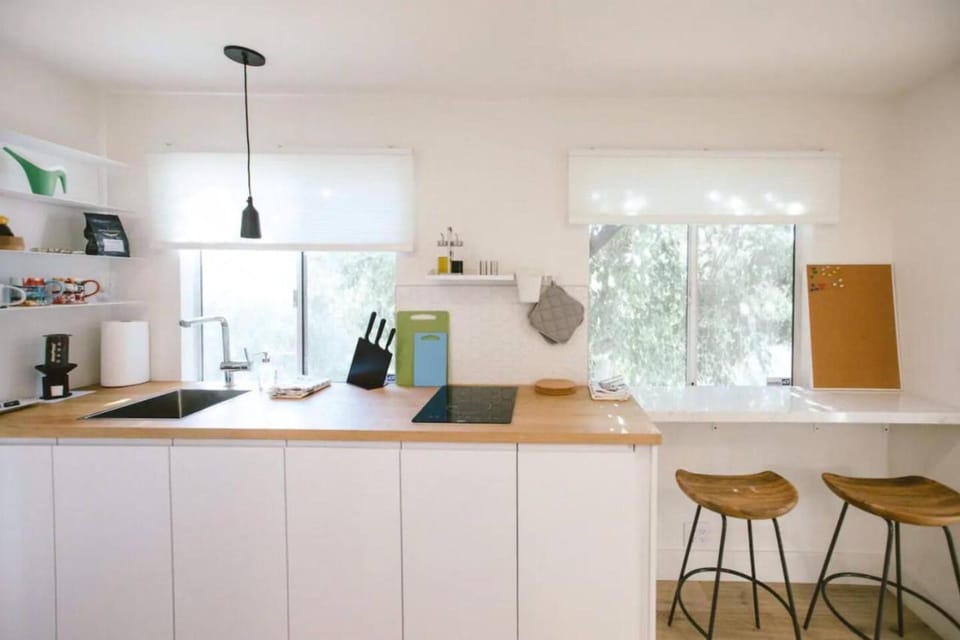 Private and Quiet Los Feliz Guest Suite with VIEWS Apartment in Los Feliz