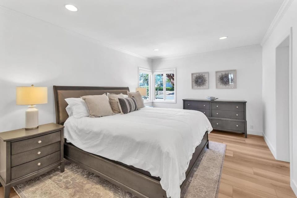Stunning 3BR Capo Beach Home with Ocean Views House in Capistrano Beach