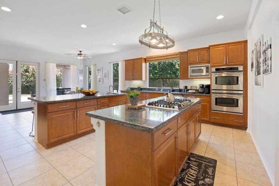 Pool, Spa, Games, Golf, Polo, Festivals, 4BR and 2BR Casita House in La Quinta