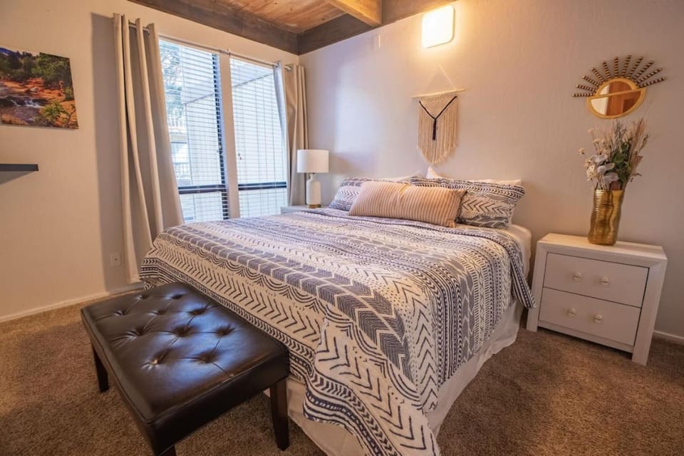 2xKing, Balconies, 350mbps. Loft, Near Northstar House in Tahoe Vista