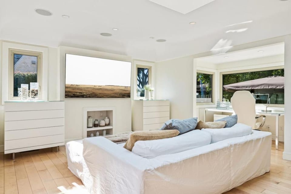 Private Designer Home in West Hollywood House in West Hollywood