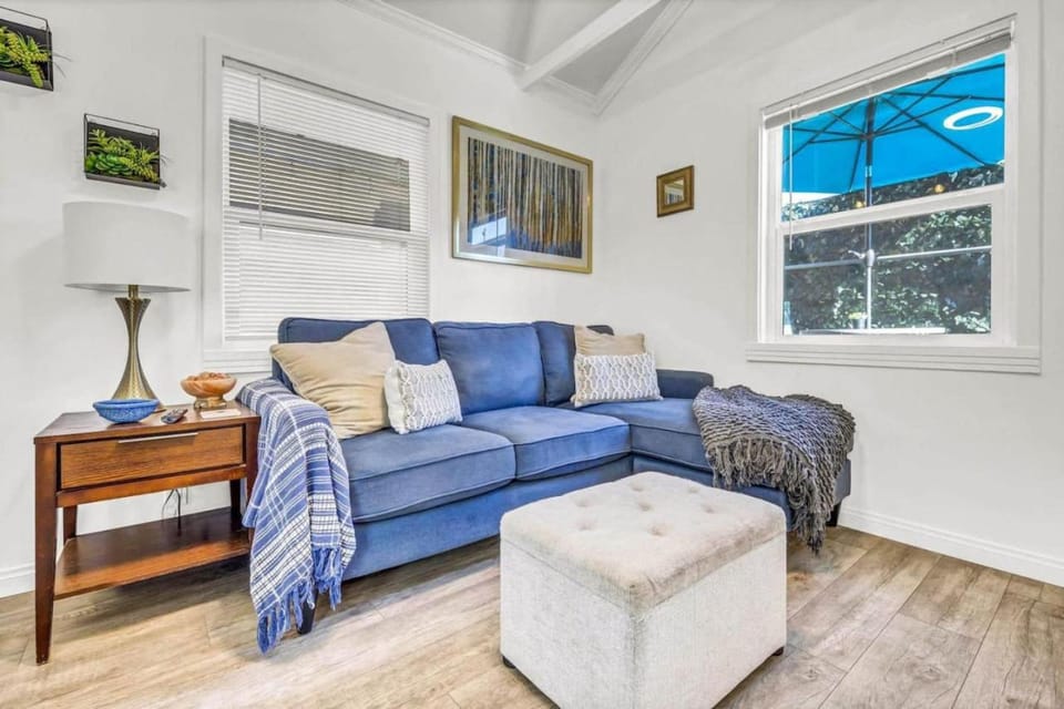 North Park 1BR Cottage Prime Location with Parking House in San Diego