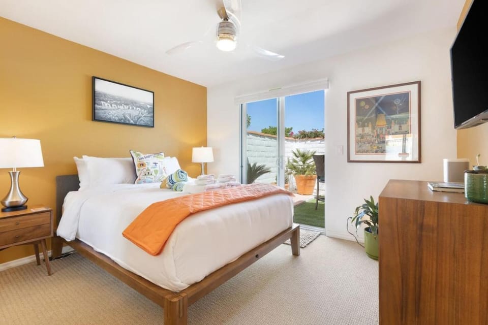 Lush and Tranquil 3BR Palm Springs Oasis Pool and Spa House in Palm Springs