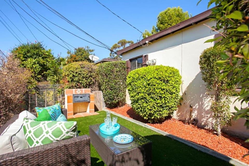 Old Town 1BR Short Drive to Downtown and Beaches 84 House in Point Loma