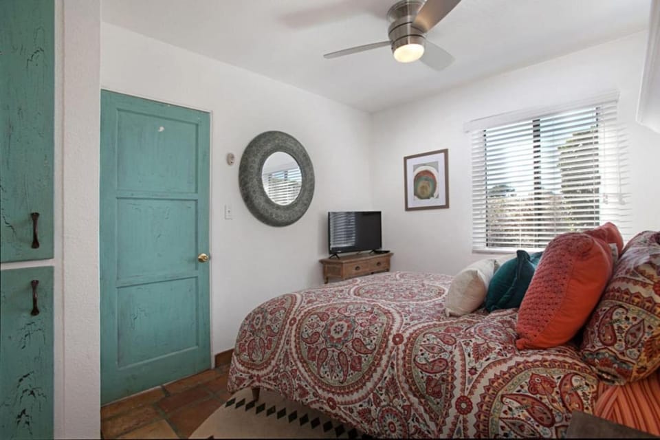 Old Town 1BR Short Drive to Downtown and Beaches 84 House in Point Loma