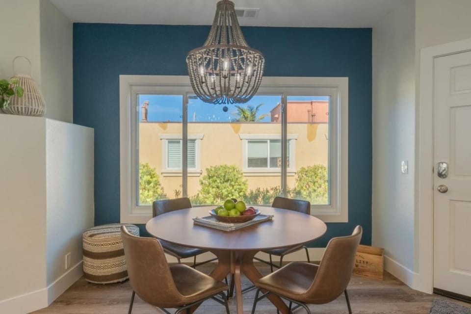 NEW Charming Beach Style 2BR Half Block to OB Pier House in Ocean Beach