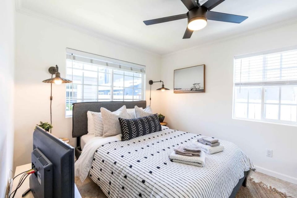 ACVH Pacific Beach Breezy Cottages 4 House in Mission Bay