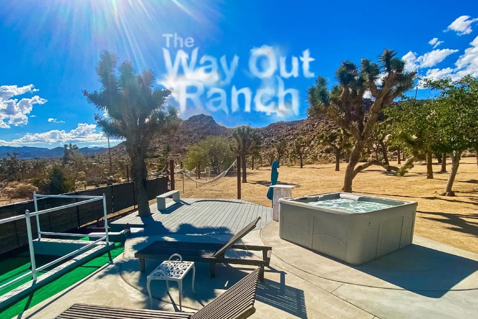 Romantic Secluded Hot Tub Fire Pit House in Joshua Tree