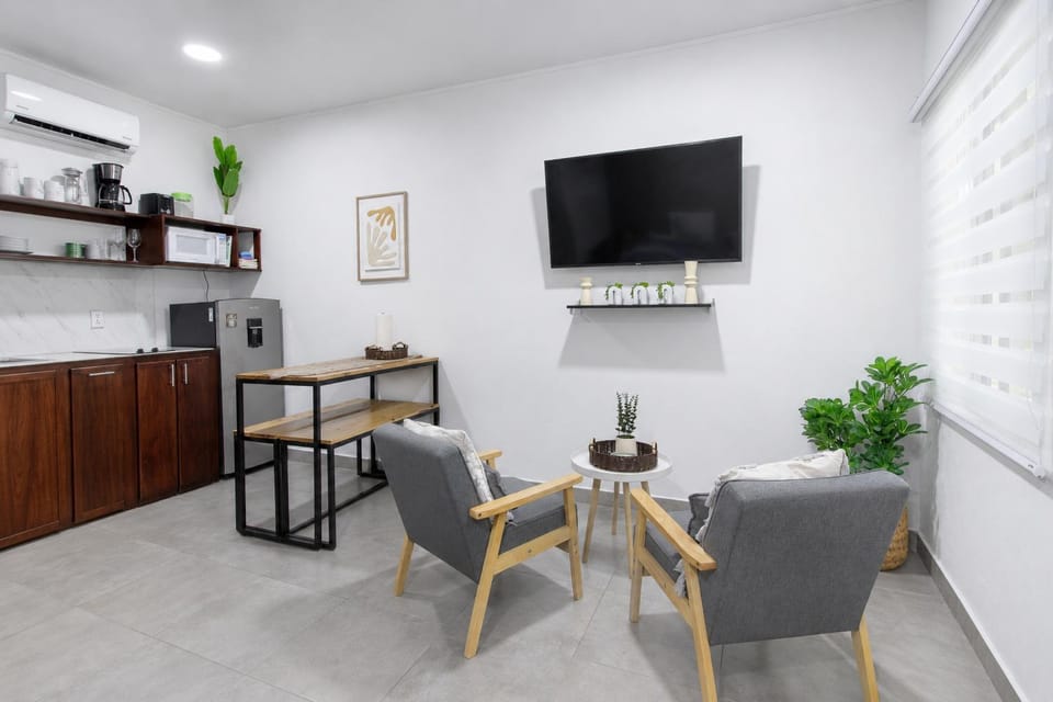 Forest apartments studio F1, walking to the beach Apartment in Jaco