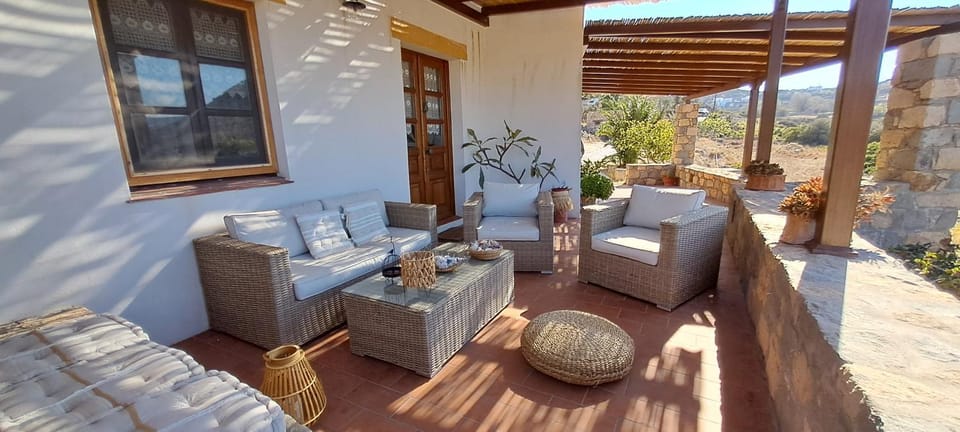 View (from property/room), Balcony/Terrace, Seating area