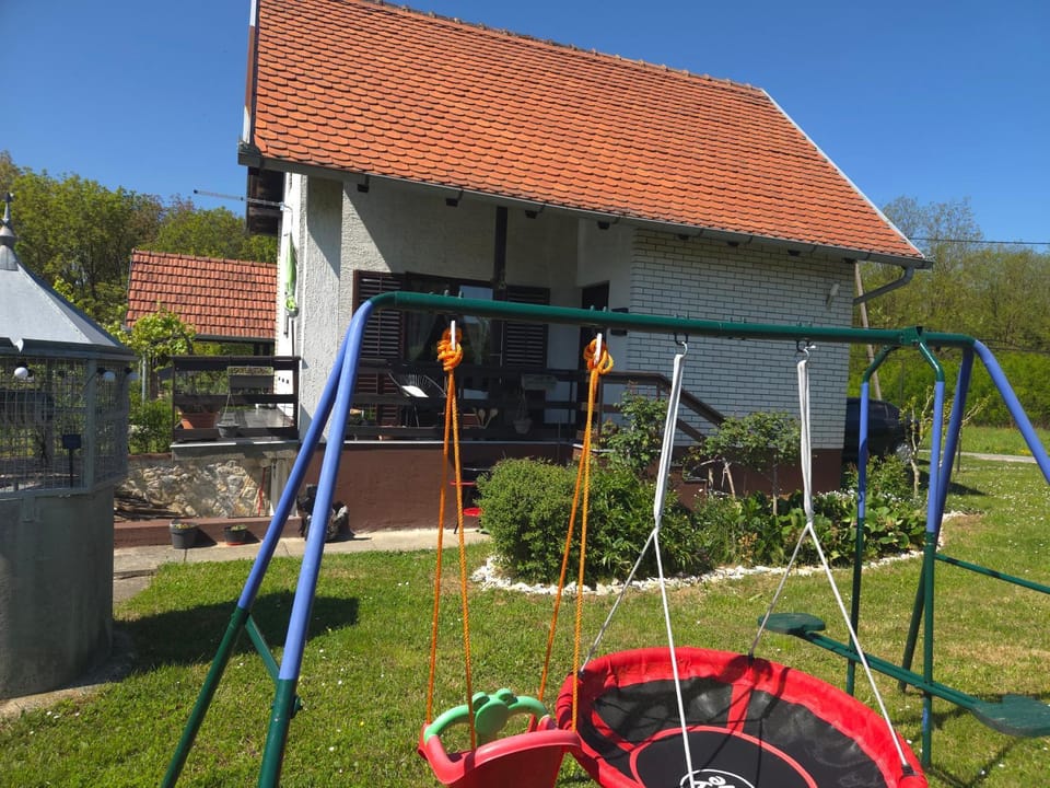 Day, Natural landscape, Children play ground, Garden, Garden view