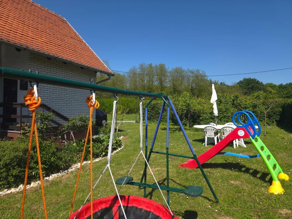 Day, Natural landscape, Children play ground, Garden, Garden view