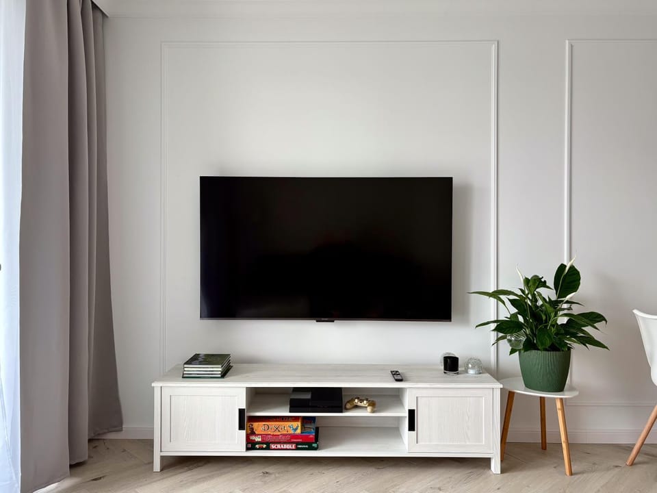 Communal lounge/ TV room, TV and multimedia, Evening entertainment