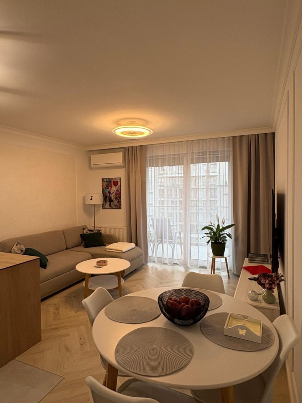 Living room, Dining area